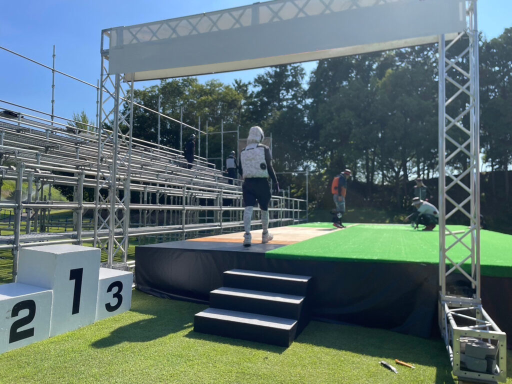 屋外イベント施工風景 2